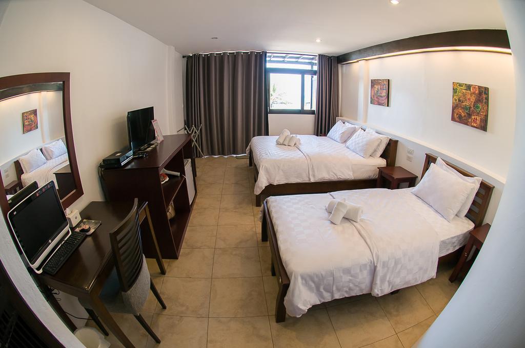 Baantalay Thungwualaen Hotell Pathiu Exteriör bild