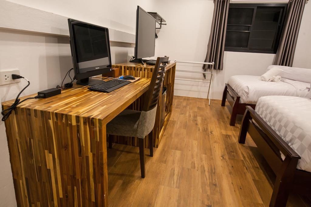 Baantalay Thungwualaen Hotell Pathiu Exteriör bild